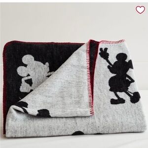 Pottery Barn Teen Disney Mickey Mouse Jaquard Throw